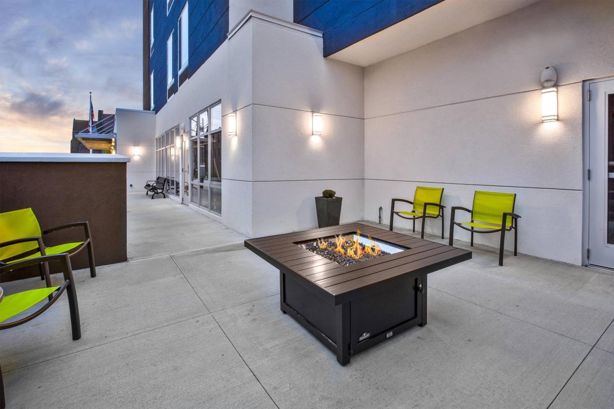 Springhill Suites By Marriott Pittsburgh Butler/Centre City Bagian luar foto