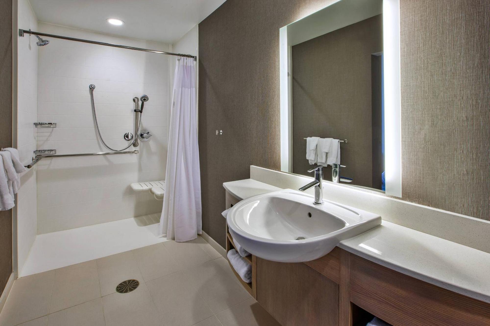 Springhill Suites By Marriott Pittsburgh Butler/Centre City Bagian luar foto